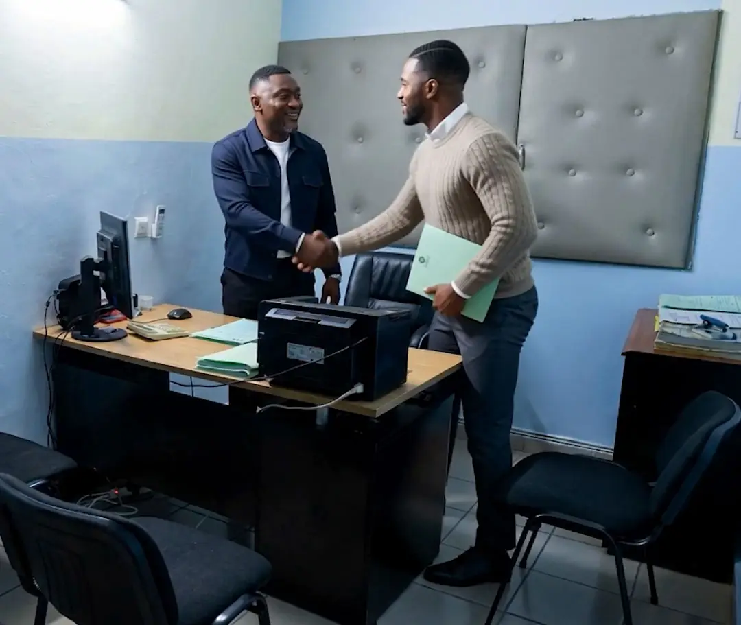Échange avec un client sur une opération de dédouanement
