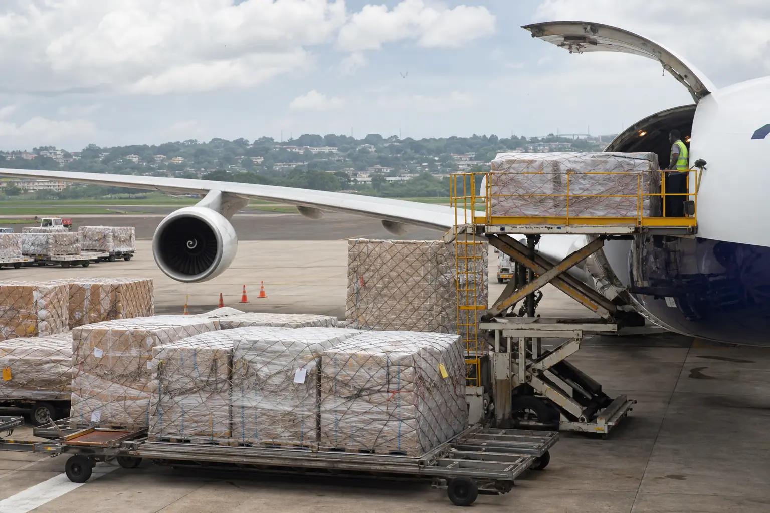 Fret aérien à l'aéroport international de Douala